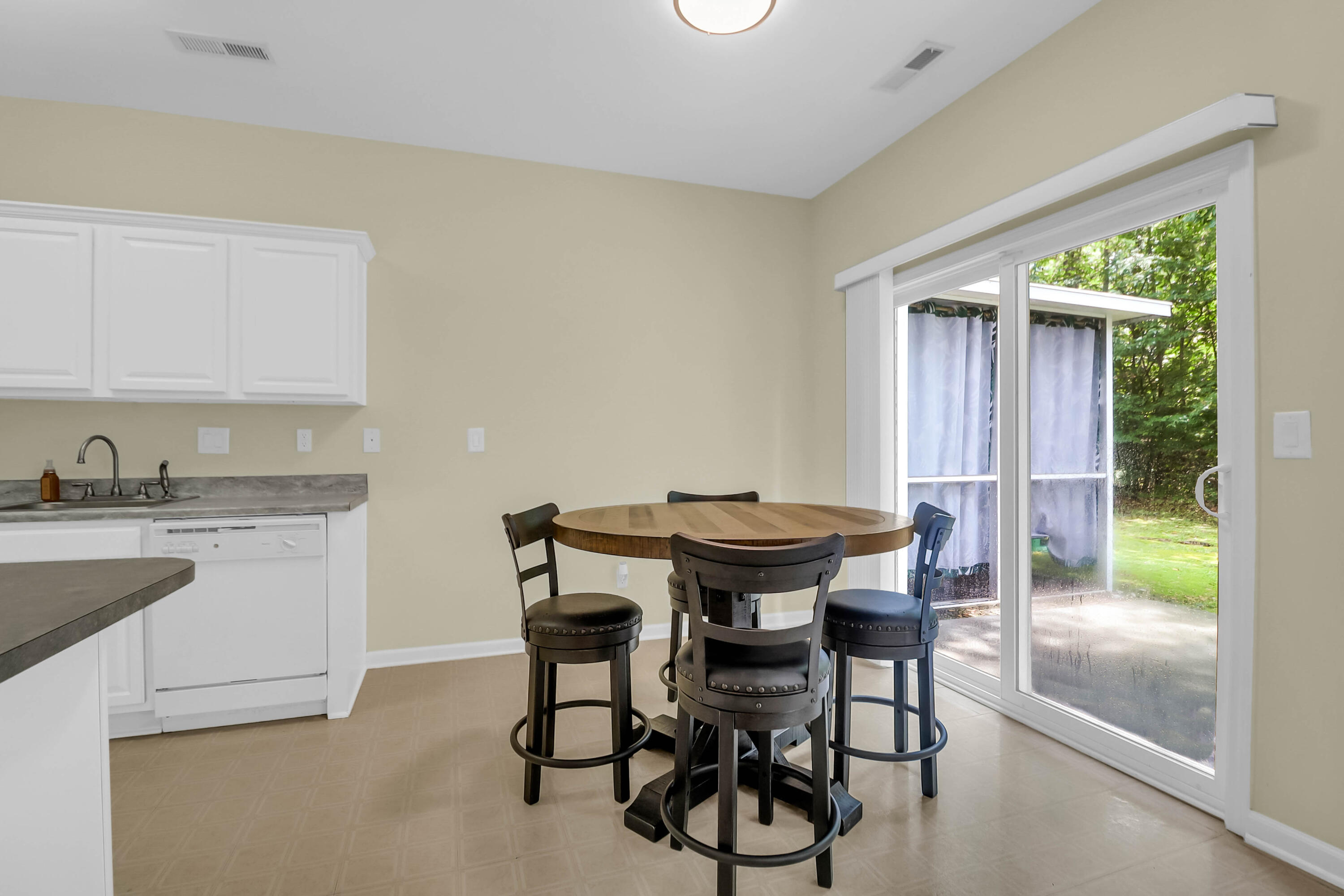 181 Grand Oaks Drive