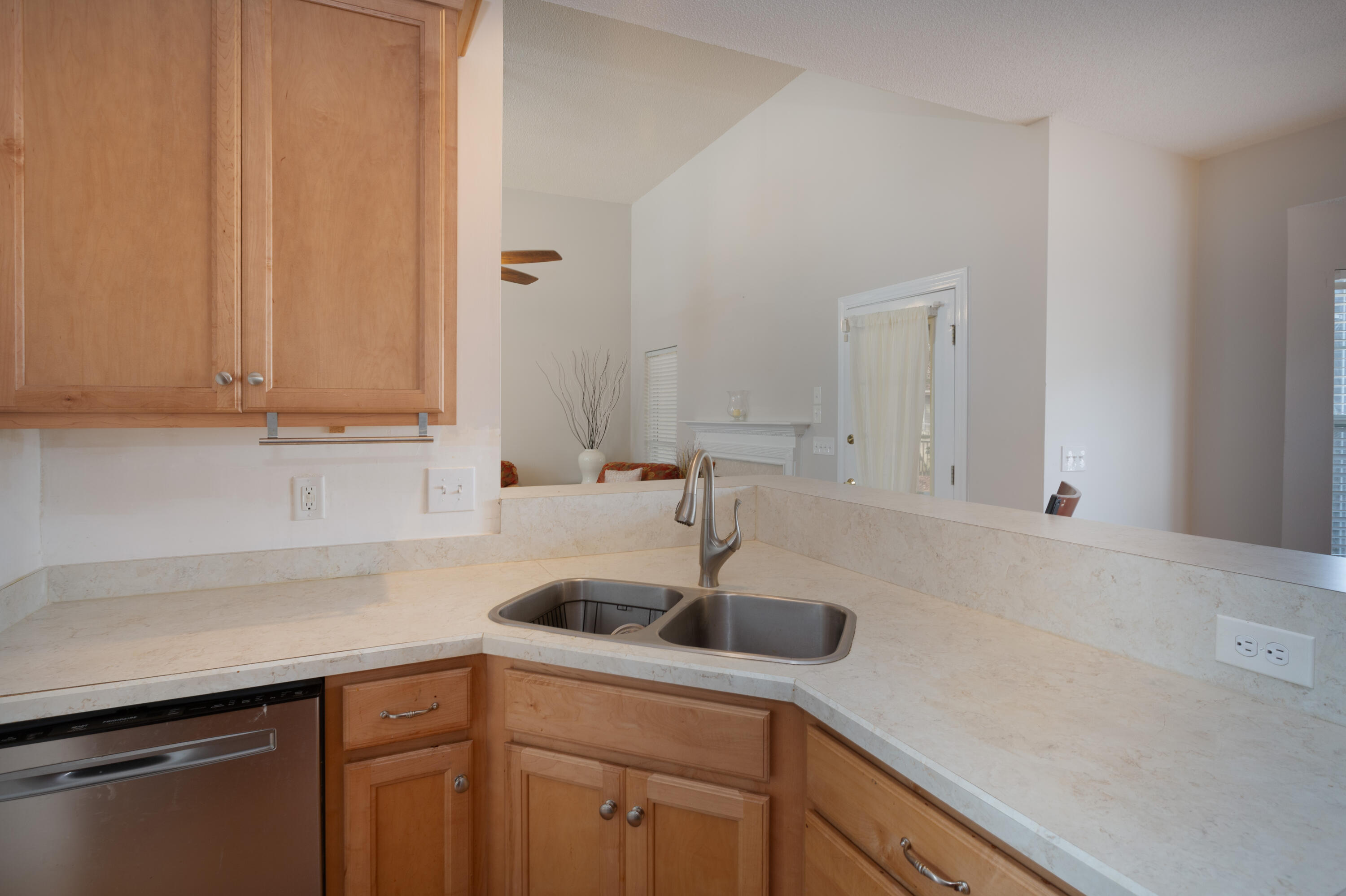 109 Presidio Bend
