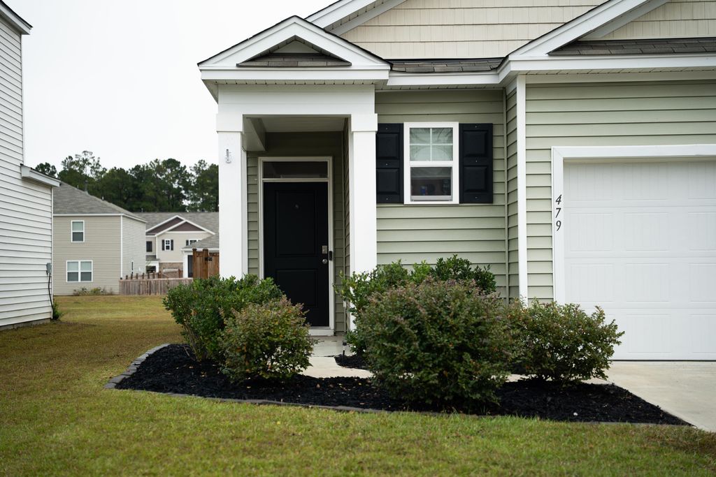 Photo of 479 Cedarview Road, Summerville, SC 29486 (MLS # 25029183)