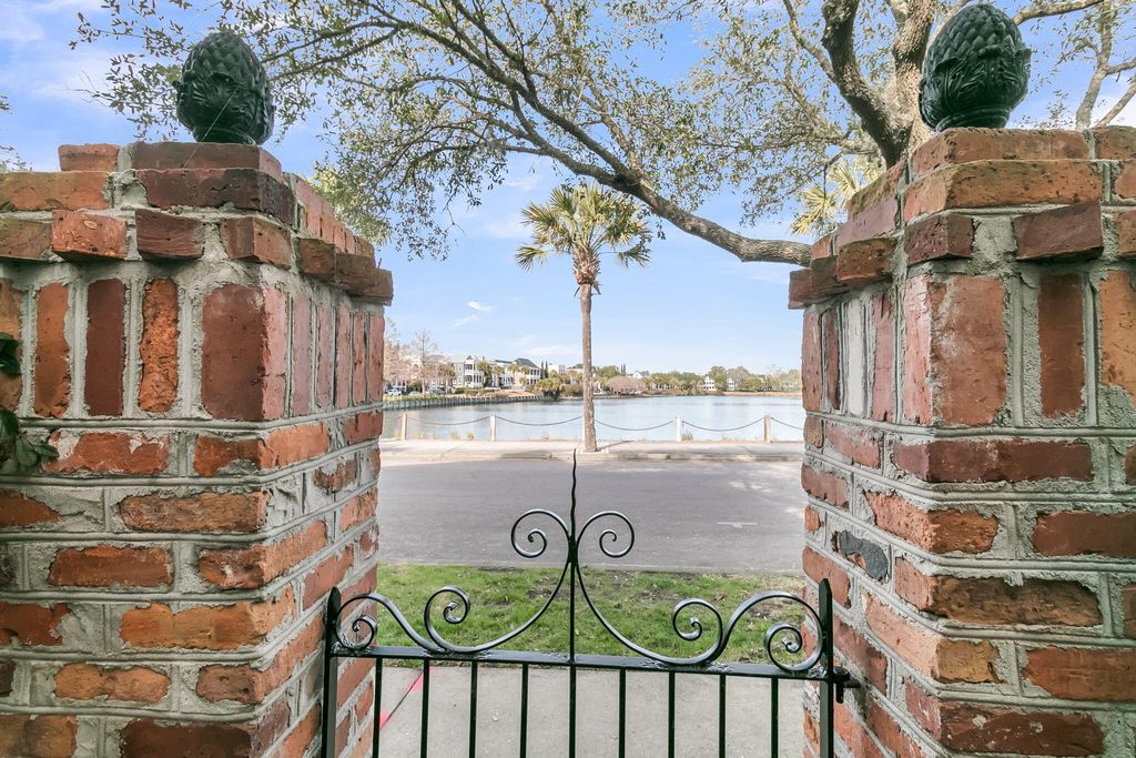 Photo of 64 Sowell Street, Mount Pleasant, SC 29464 (MLS # 26004304)