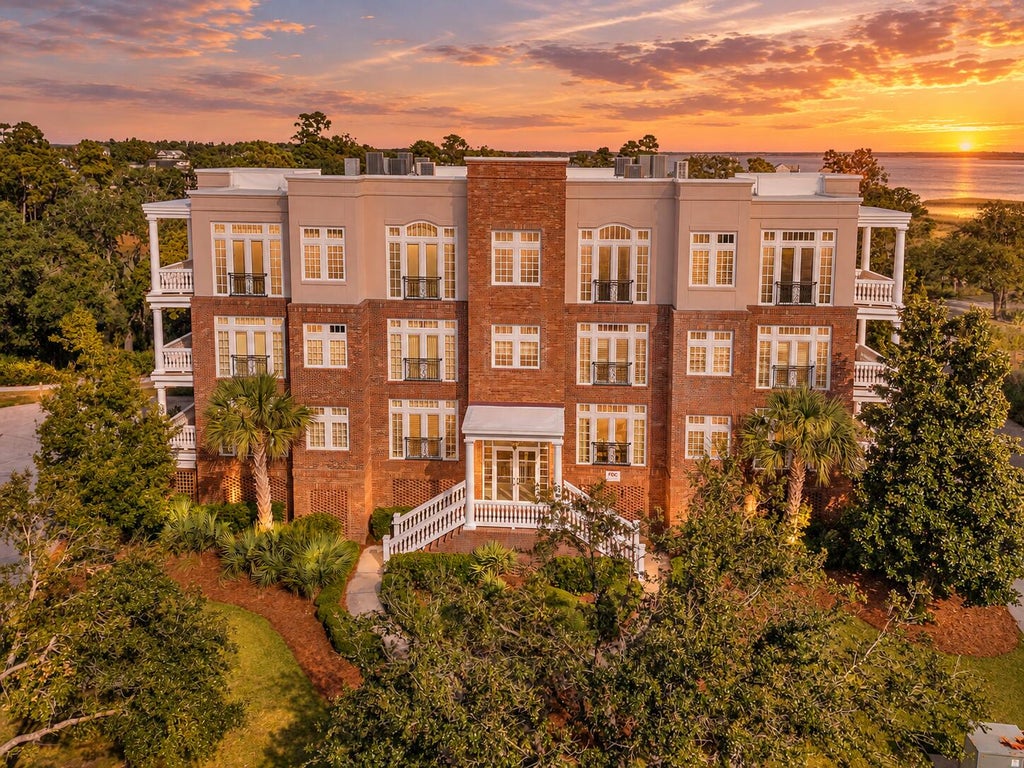 Photo of 136 Fairbanks Oak Alley #3b, Charleston, SC 29492 (MLS # 26029526)