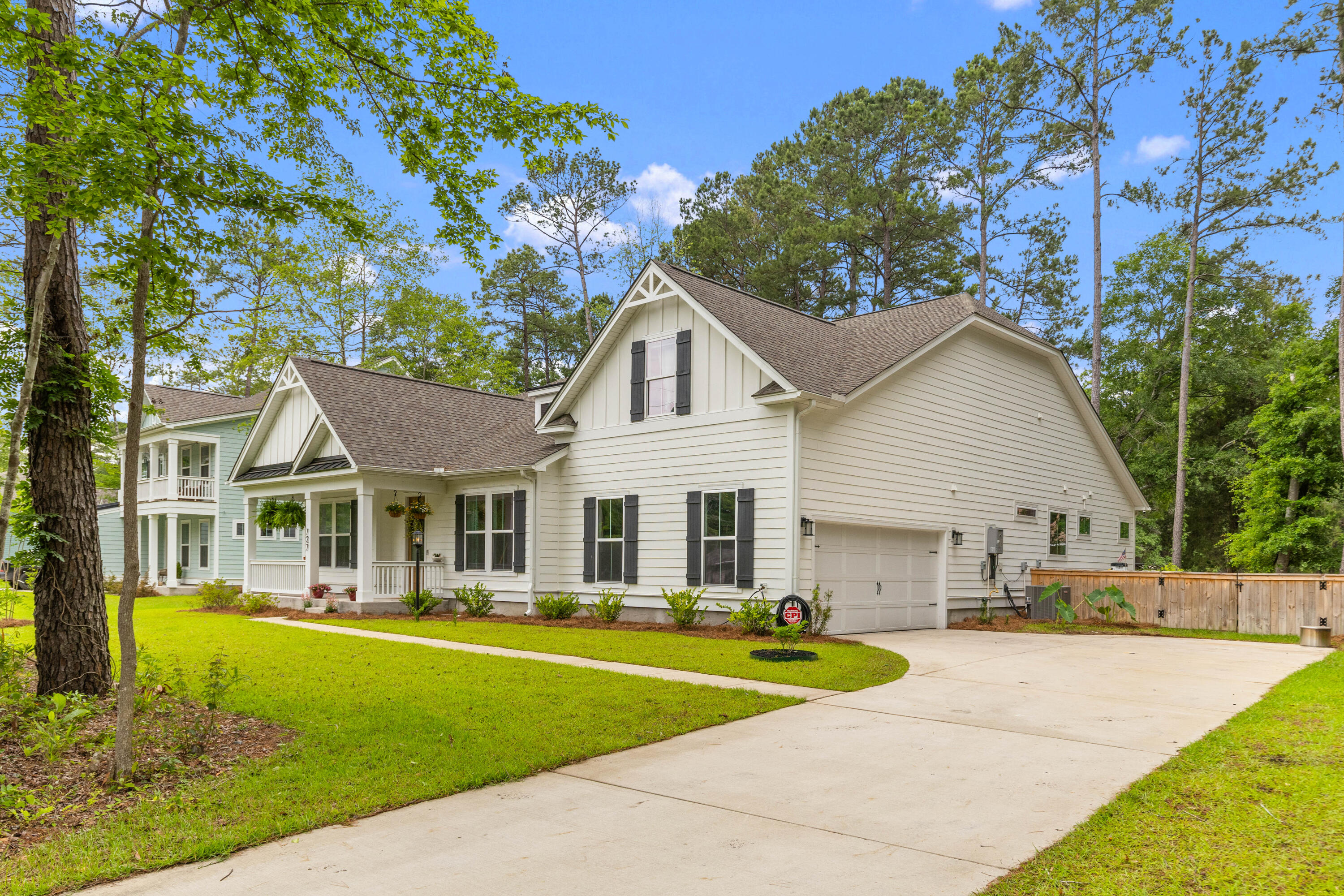 727 Hodge Road