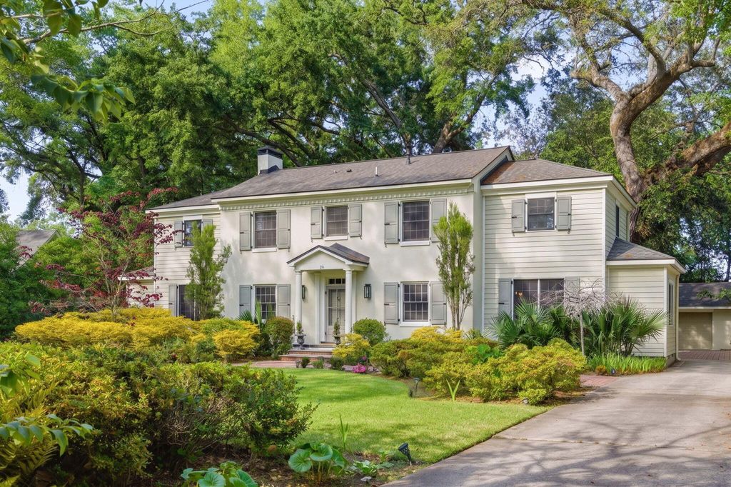 Photo of 32 Jamestown Road, Charleston, SC 29407 (MLS # 26011453)