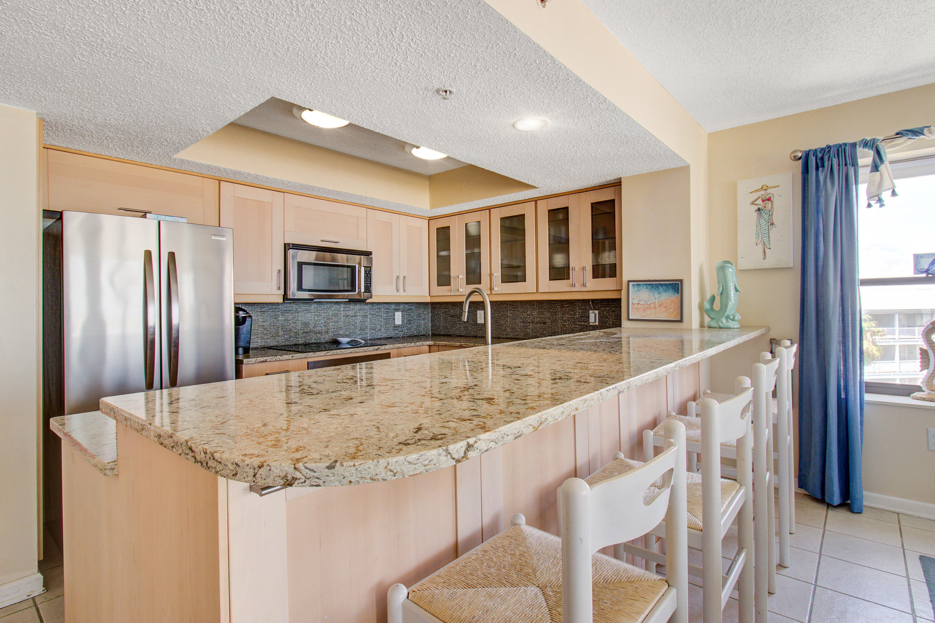 201 W Arctic Avenue 401