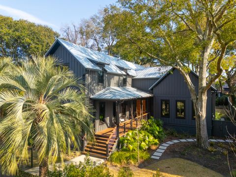 Photo of 641 Coral Street, Mount Pleasant, SC 29464 (MLS # 26008653)