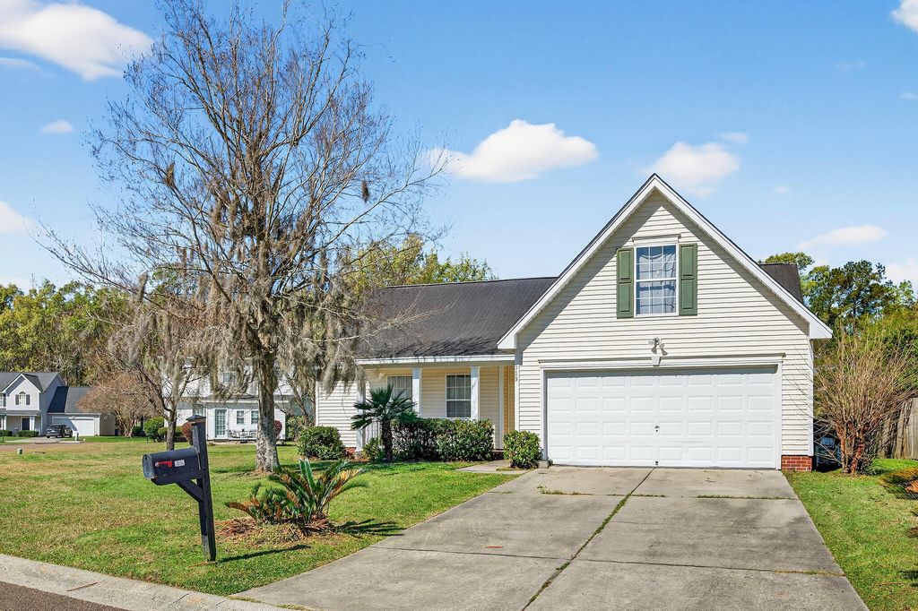 Photo of 319 Truluck Drive, Charleston, SC 29414 (MLS # 26009372)