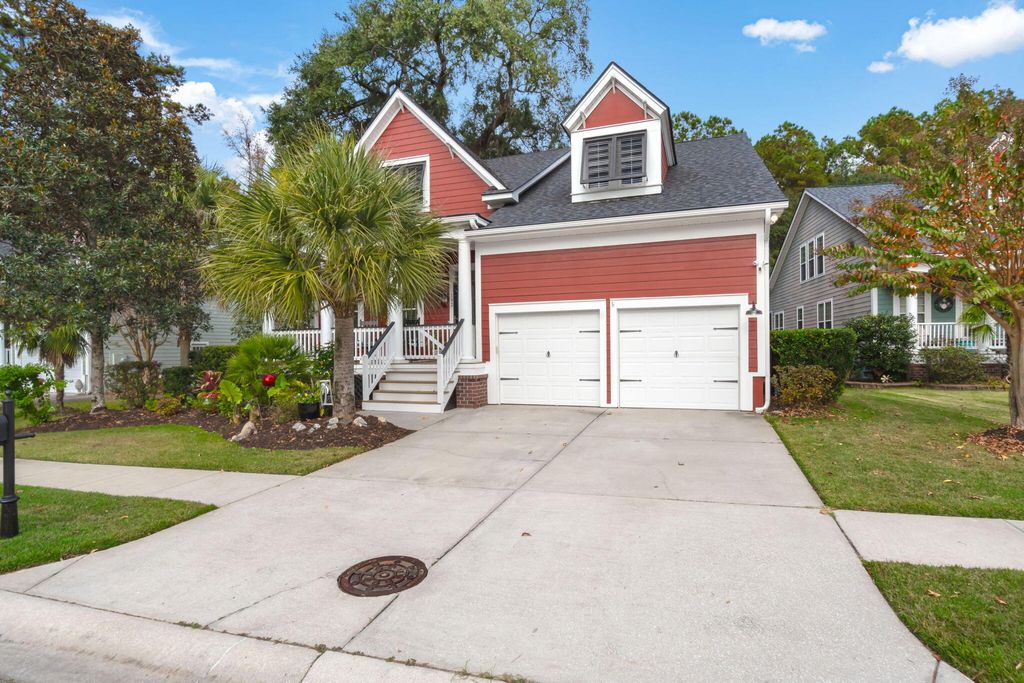 Photo of 182 Daniels Ridge Drive, Summerville, SC 29485 (MLS # 25031696)