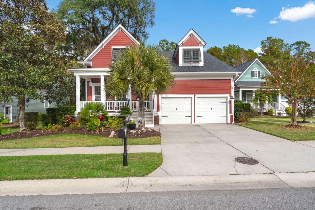 Photo of 182 Daniels Ridge Drive, Summerville, SC 29485 (MLS # 25031696)