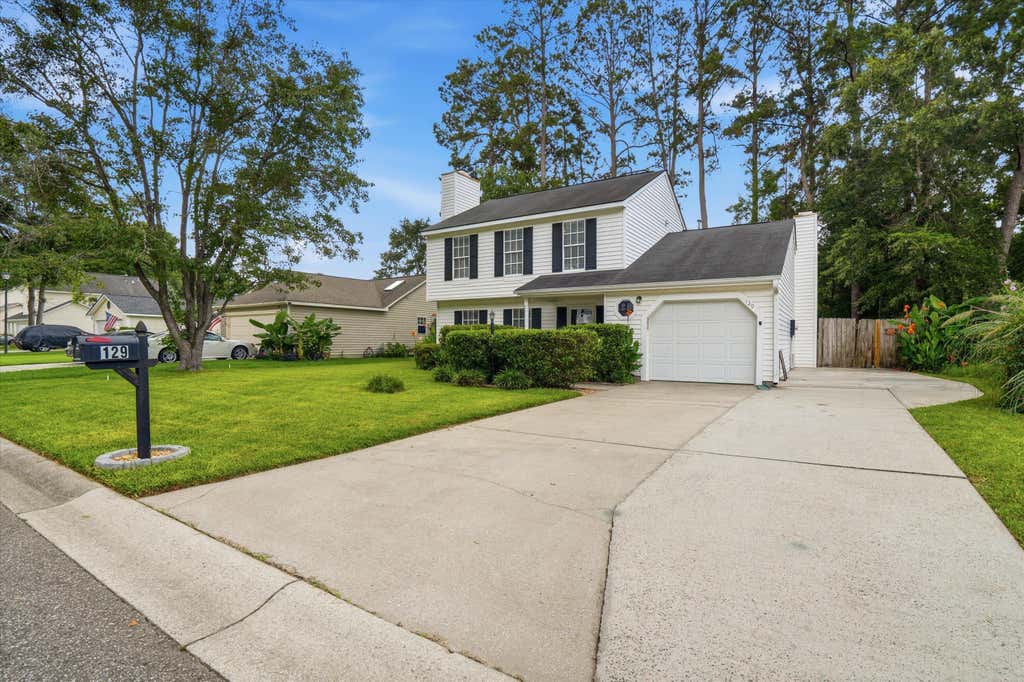 Photo of 129 Danzid Drive, Summerville, SC 29483 (MLS # 26017815)