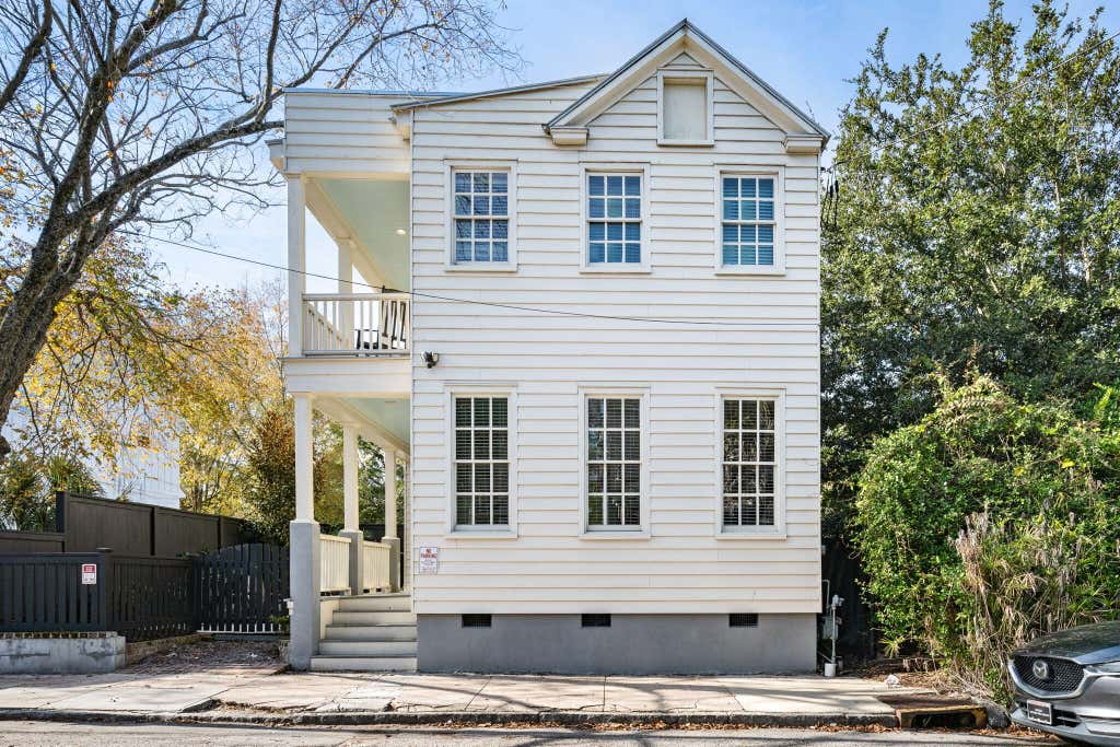 Photo of 1 Todd Street, Charleston, SC 29403 (MLS # 26022048)