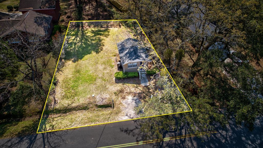 Photo of 235 Germantown Rd Rd, Summerville, SC 29483 (MLS # 26009224)