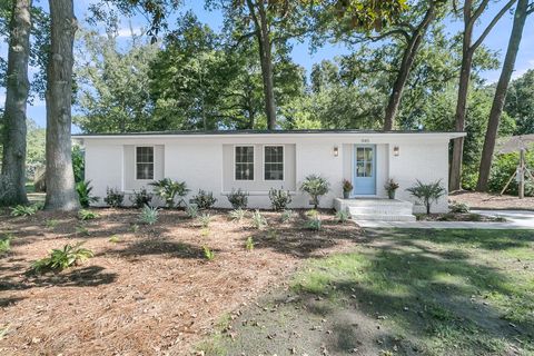 Photo of 1145 S Shadow Drive, Mount Pleasant, SC 29464 (MLS # 25026523) Photo of 1145 S Shadow Drive, Mount Pleasant, SC 29464 (MLS # 25026523)