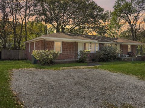 1129 Berkeley Street Unit A Hanahan SC 29410