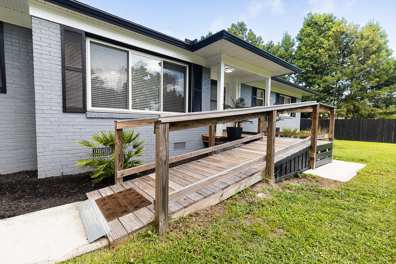 2422 Highway 174
