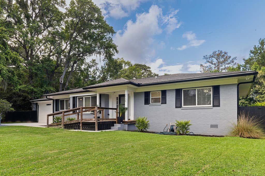 Photo of 2422 Highway 174, Edisto Island, SC 29438 (MLS # 26018787)