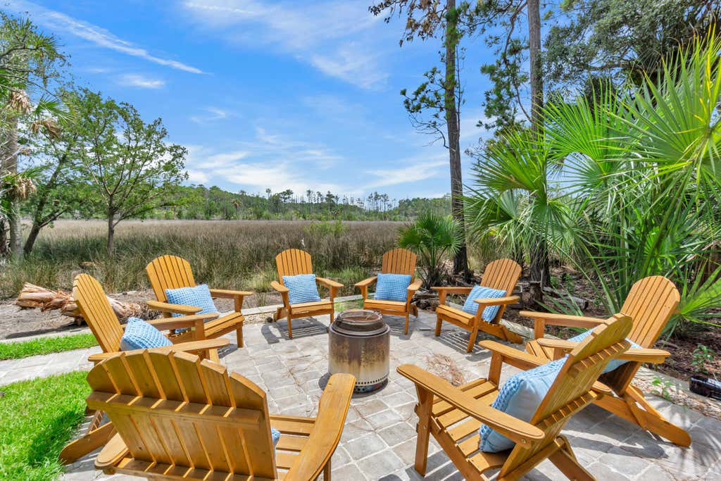 Photo of 2301 N Creek Drive, Mount Pleasant, SC 29466 (MLS # 26021476)