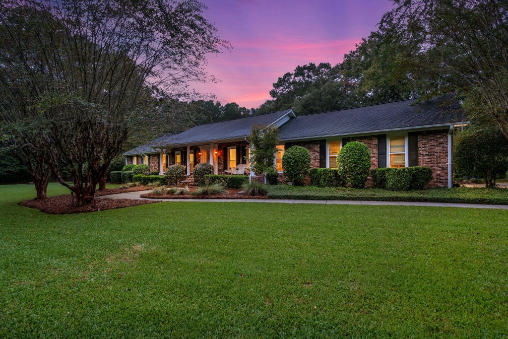 Photo of 102 Caveson Drive, Summerville, SC 29483 (MLS # 26026964)
