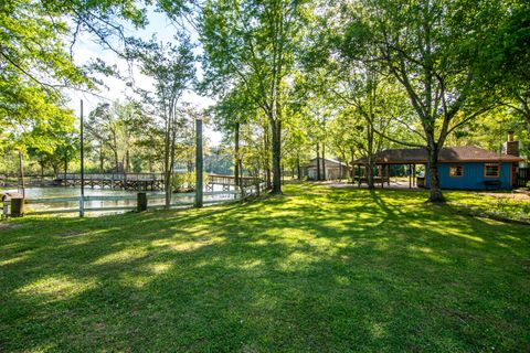 A home in Harleyville