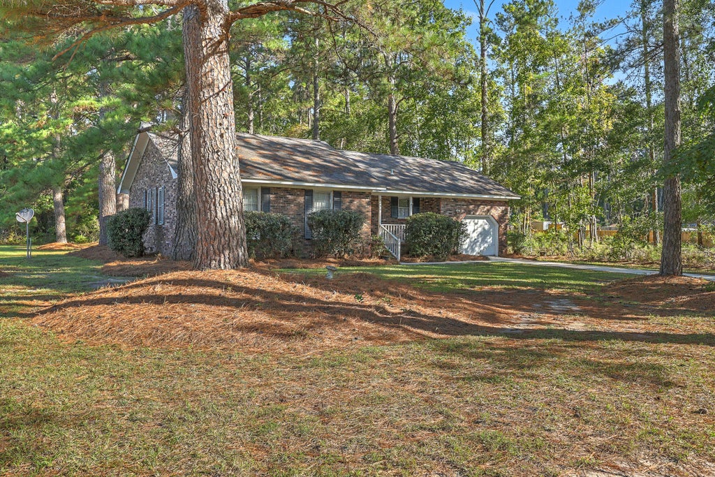 Photo of 230 Wilson Drive, Summerville, SC 29483 (MLS # 26028511)