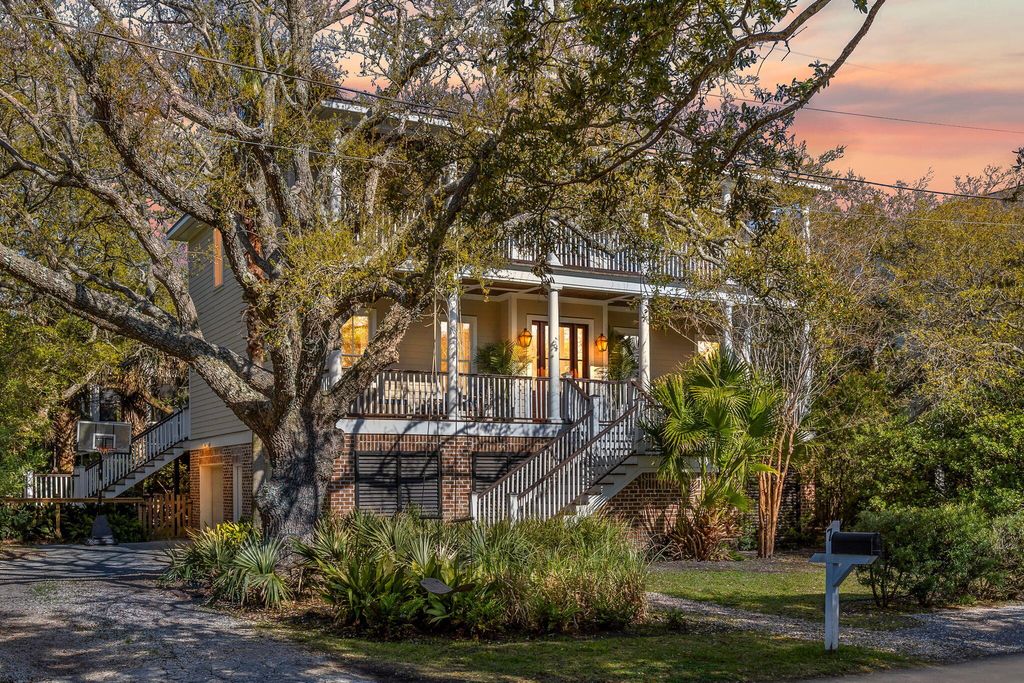 Photo of 7 William Street, Mount Pleasant, SC 29464 (MLS # 26008382)