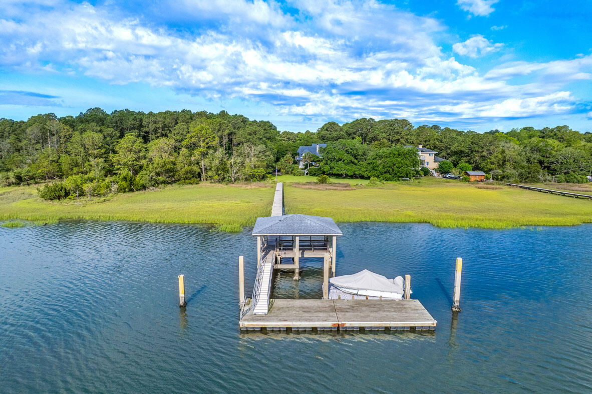 2287 Shoreline Drive