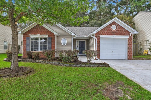 Photo of 321 Jamestown Drive, Summerville, SC 29486 (MLS # 26026617)