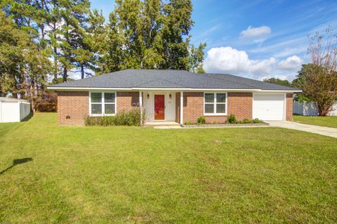 Photo of 1106 Hampton Court, Summerville, SC 29486 (MLS # 25027524)