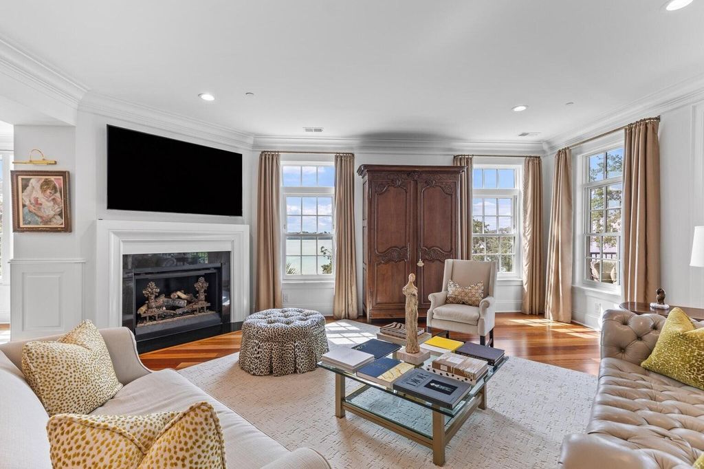 Photo of 108 Fairbanks Oak Alley #302, Daniel Island, SC 29492 (MLS # 26001936)