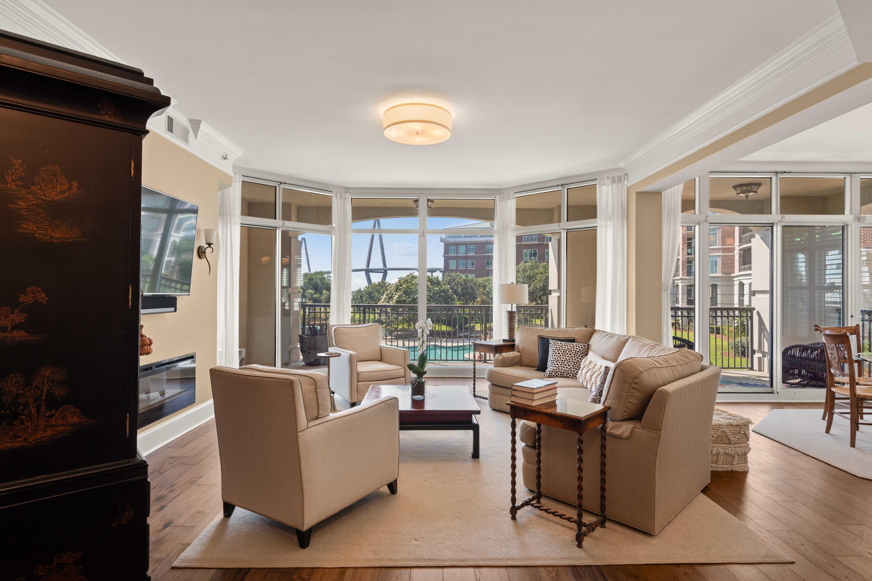 222 S Plaza Court