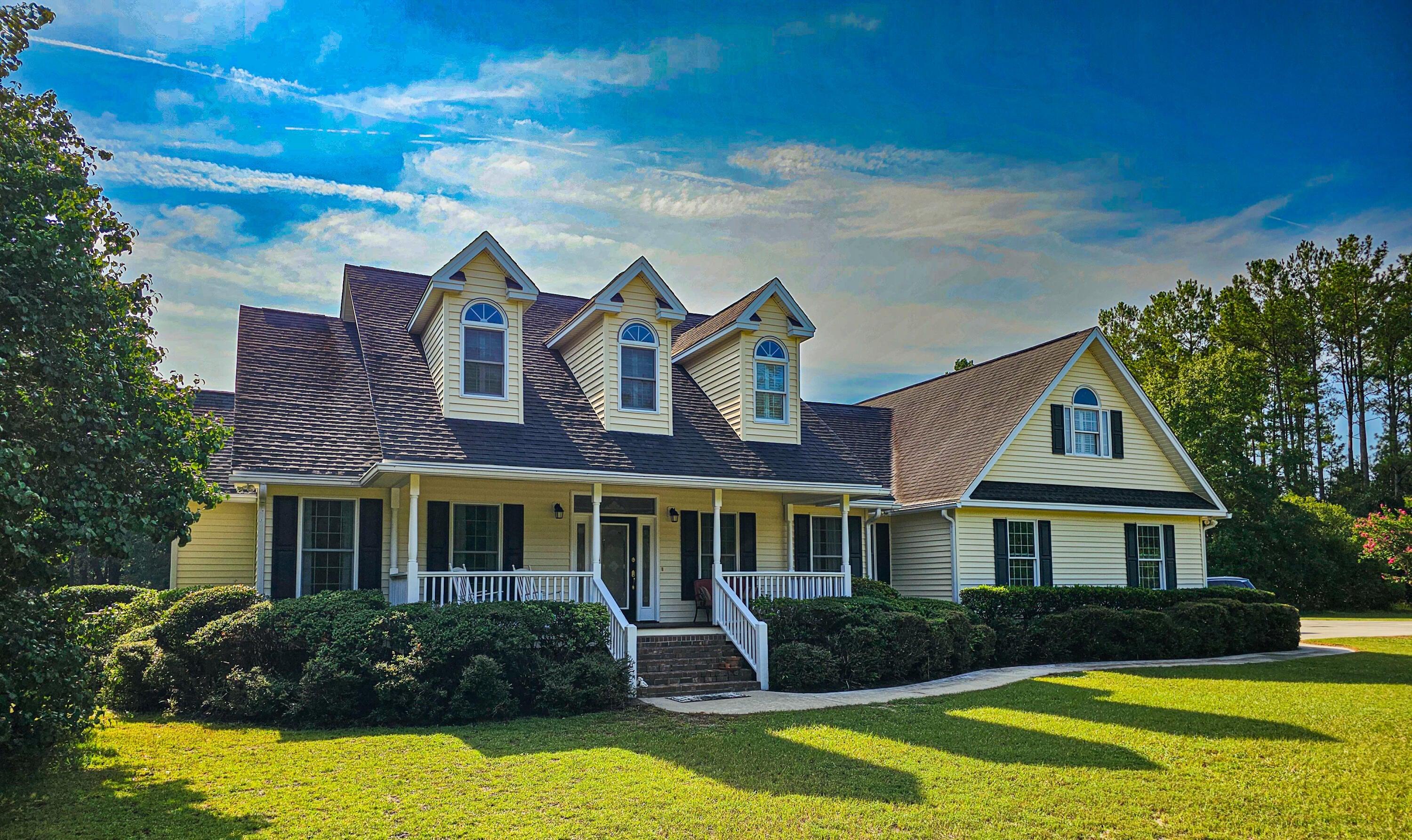 220 Sandy Springs Circle