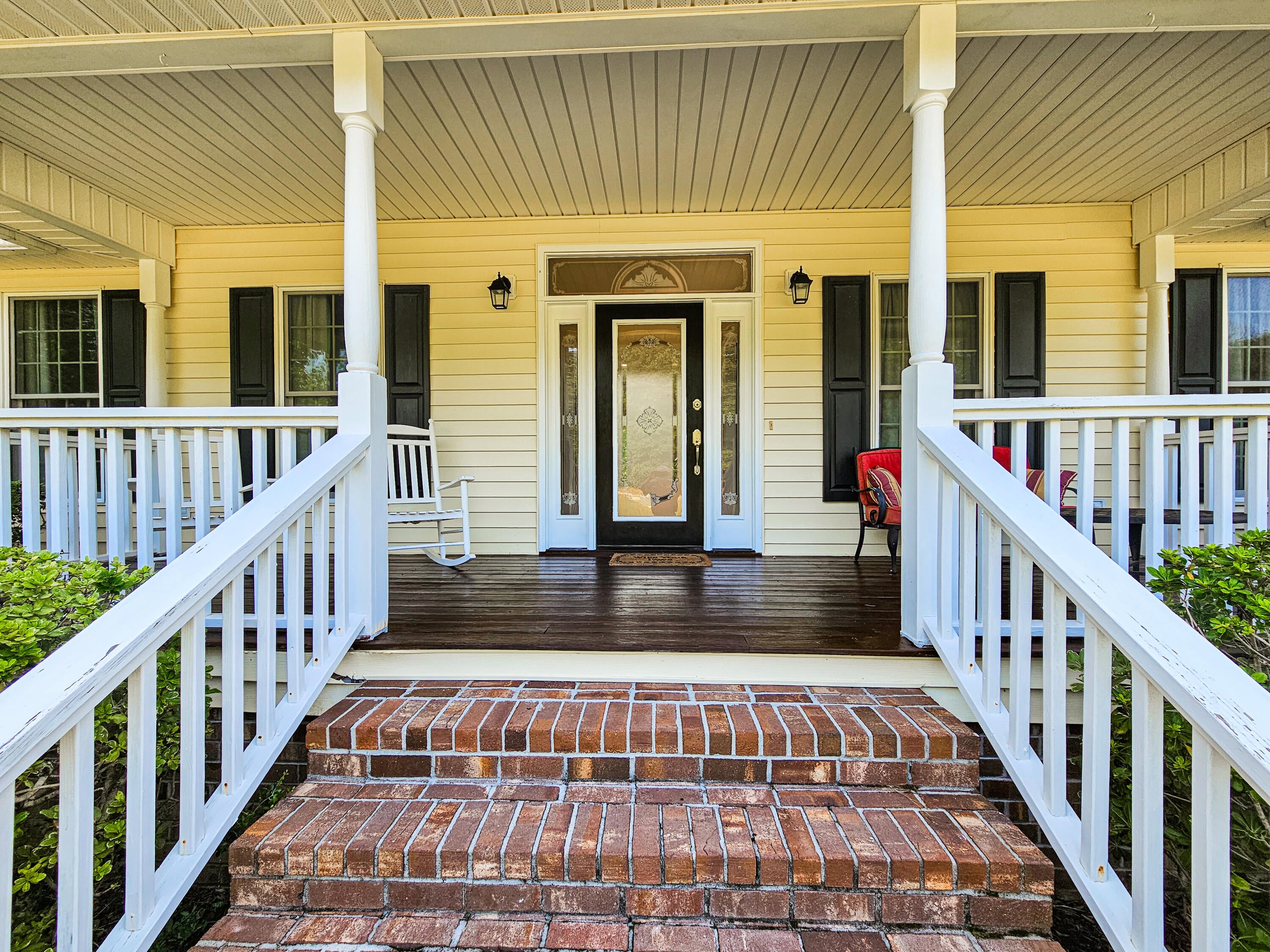 220 Sandy Springs Circle