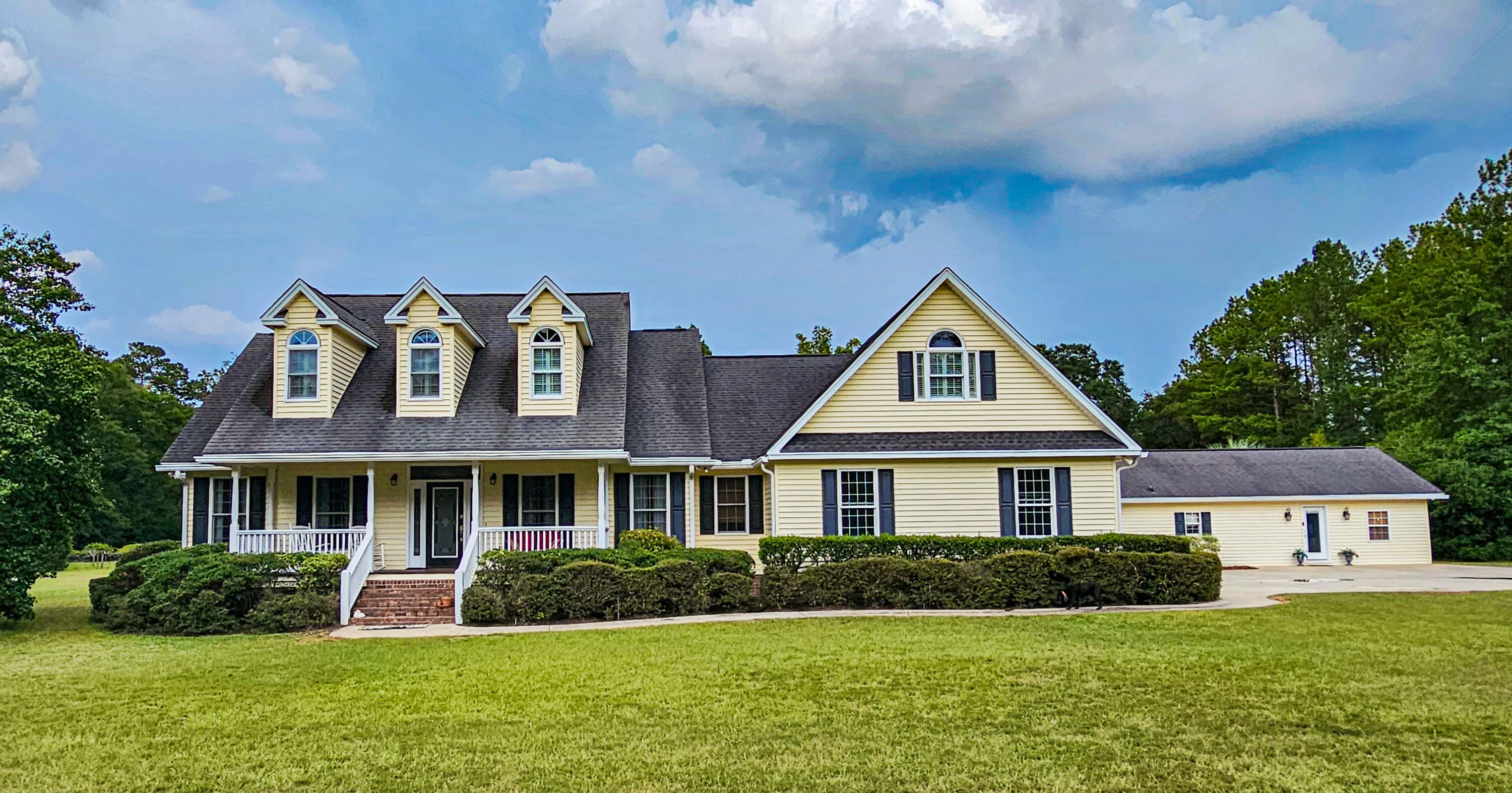 220 Sandy Springs Circle