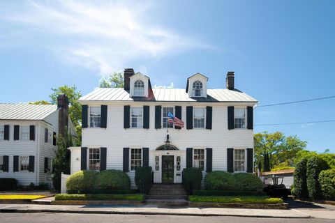 Photo of 7 Lowndes Street, Charleston, SC 29401 (MLS # 26009633)