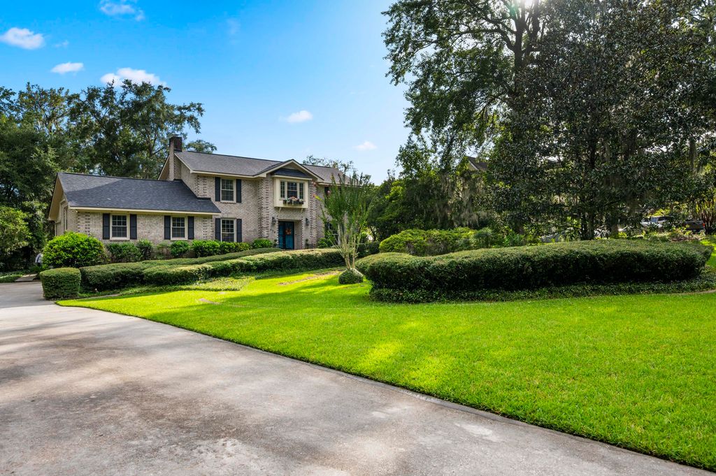 Photo of 506 Fairington Drive, Summerville, SC 29485 (MLS # 25022310)