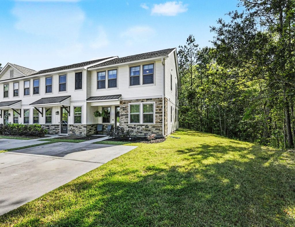 Photo of 5140 Park Creek Avenue, North Charleston, SC 29418 (MLS # 26009537)