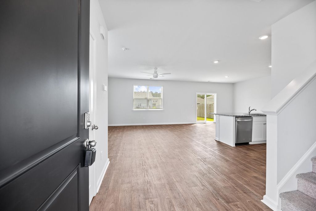 Photo of 491 Cedarview Road, Summerville, SC 29486 (MLS # 25027196)