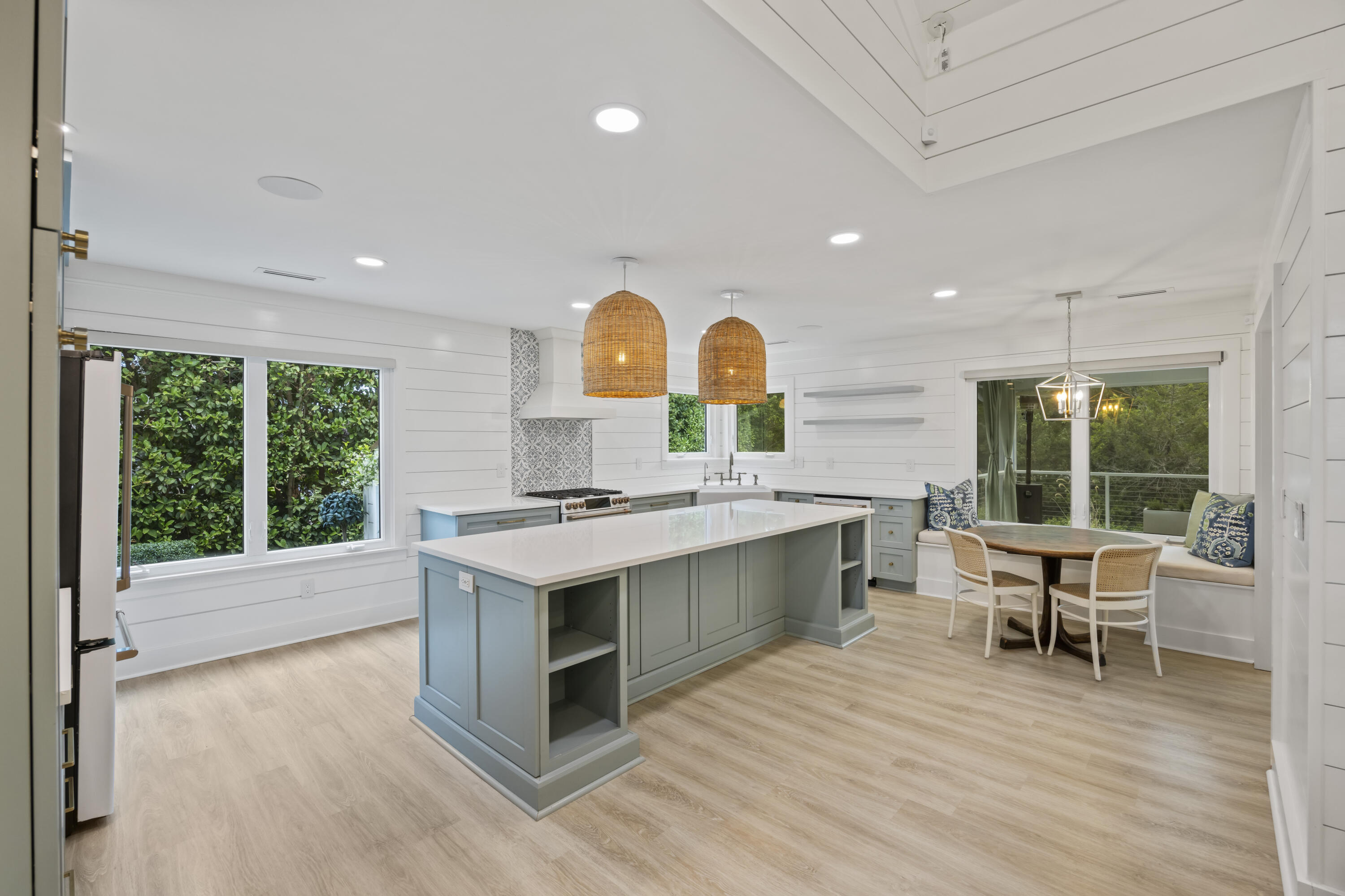 1075 Wayfarer Lane