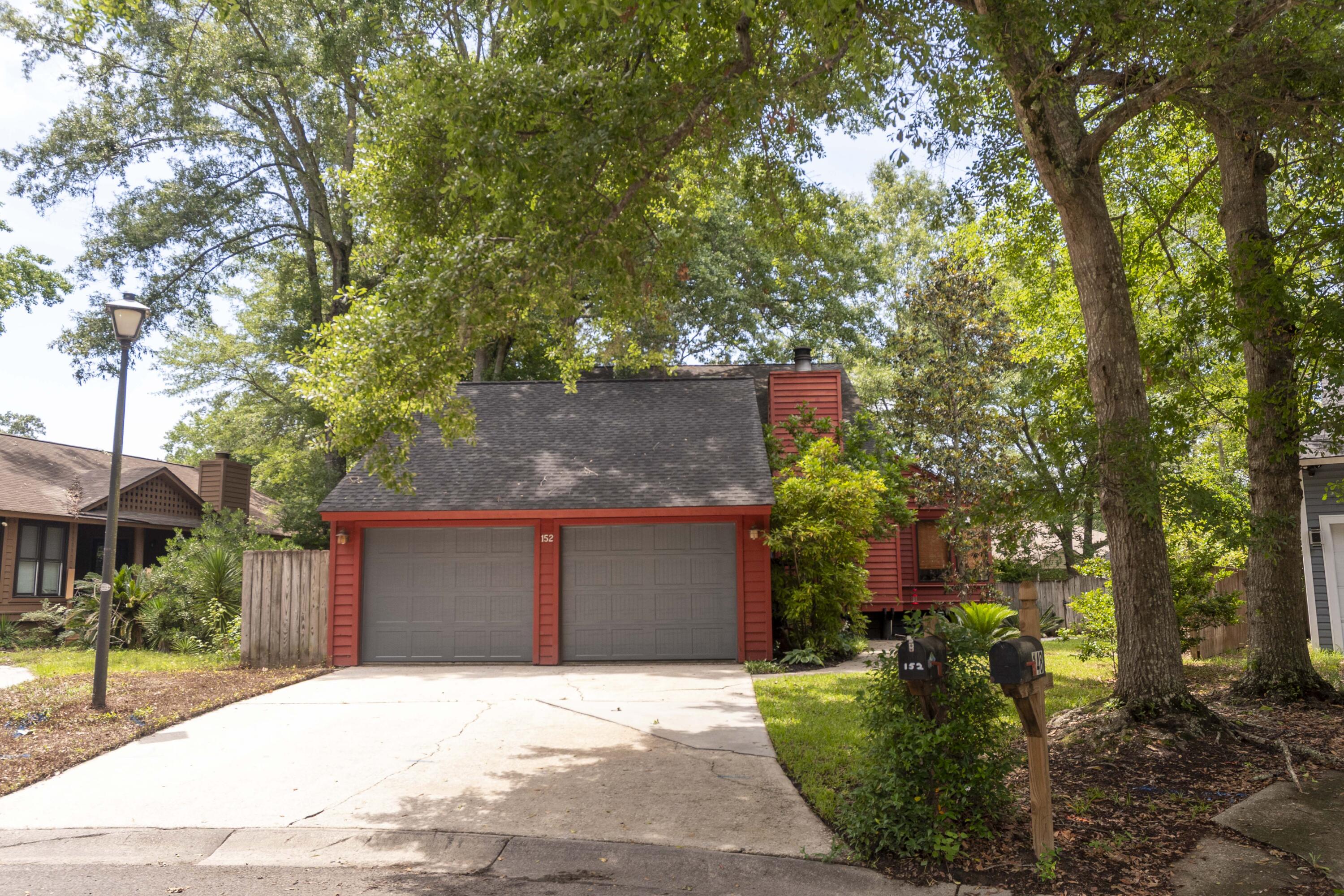 152 Mansfield Boulevard