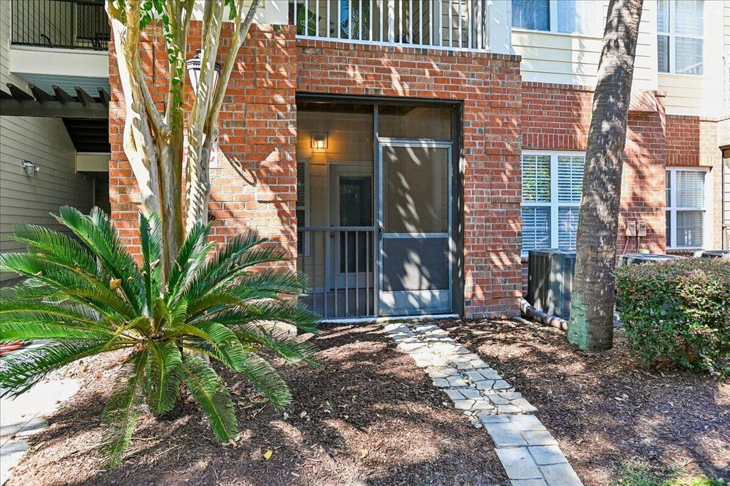 Photo of 1501 Basildon Road, Mount Pleasant, SC 29466 (MLS # 26027309)