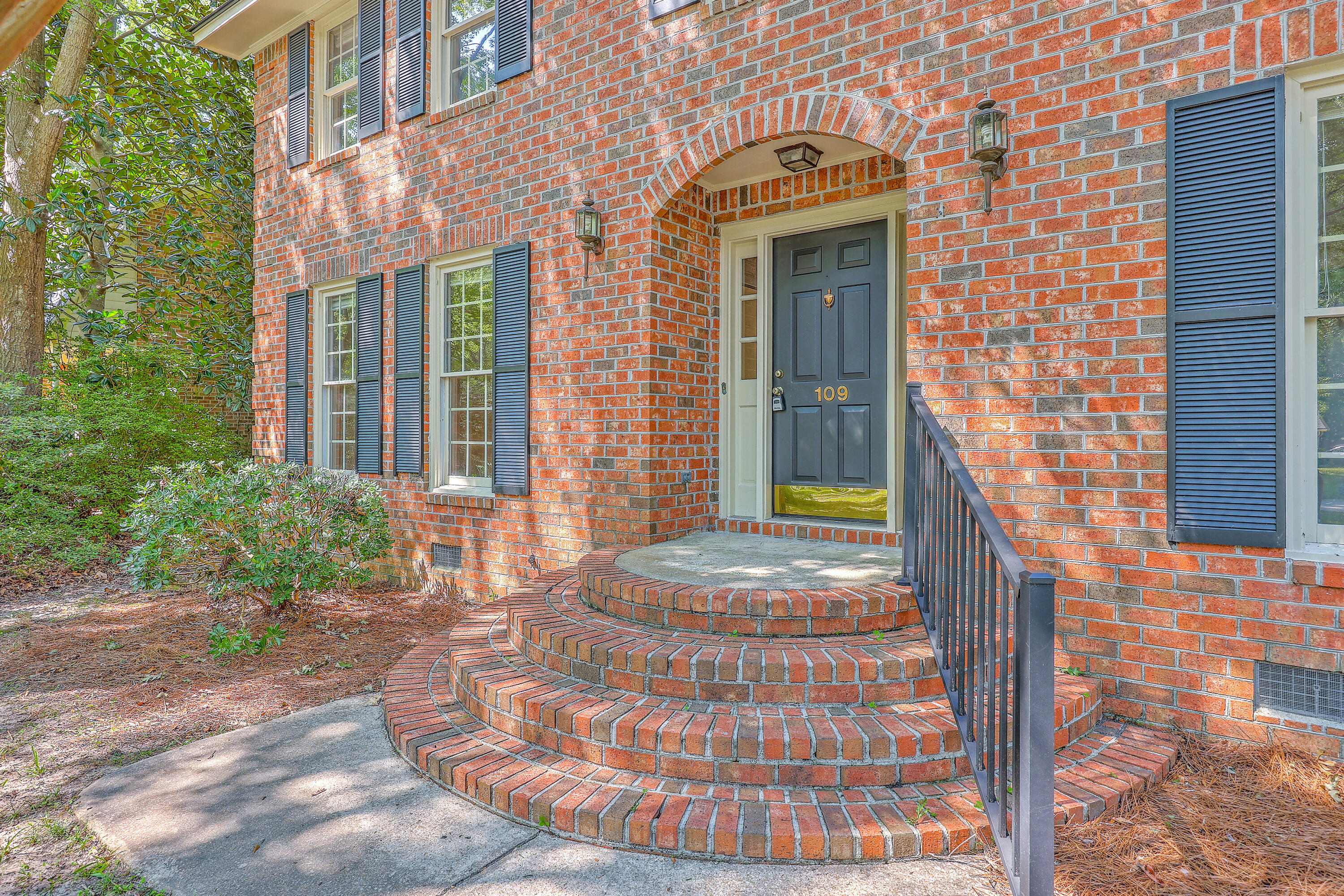 109 Squire Court