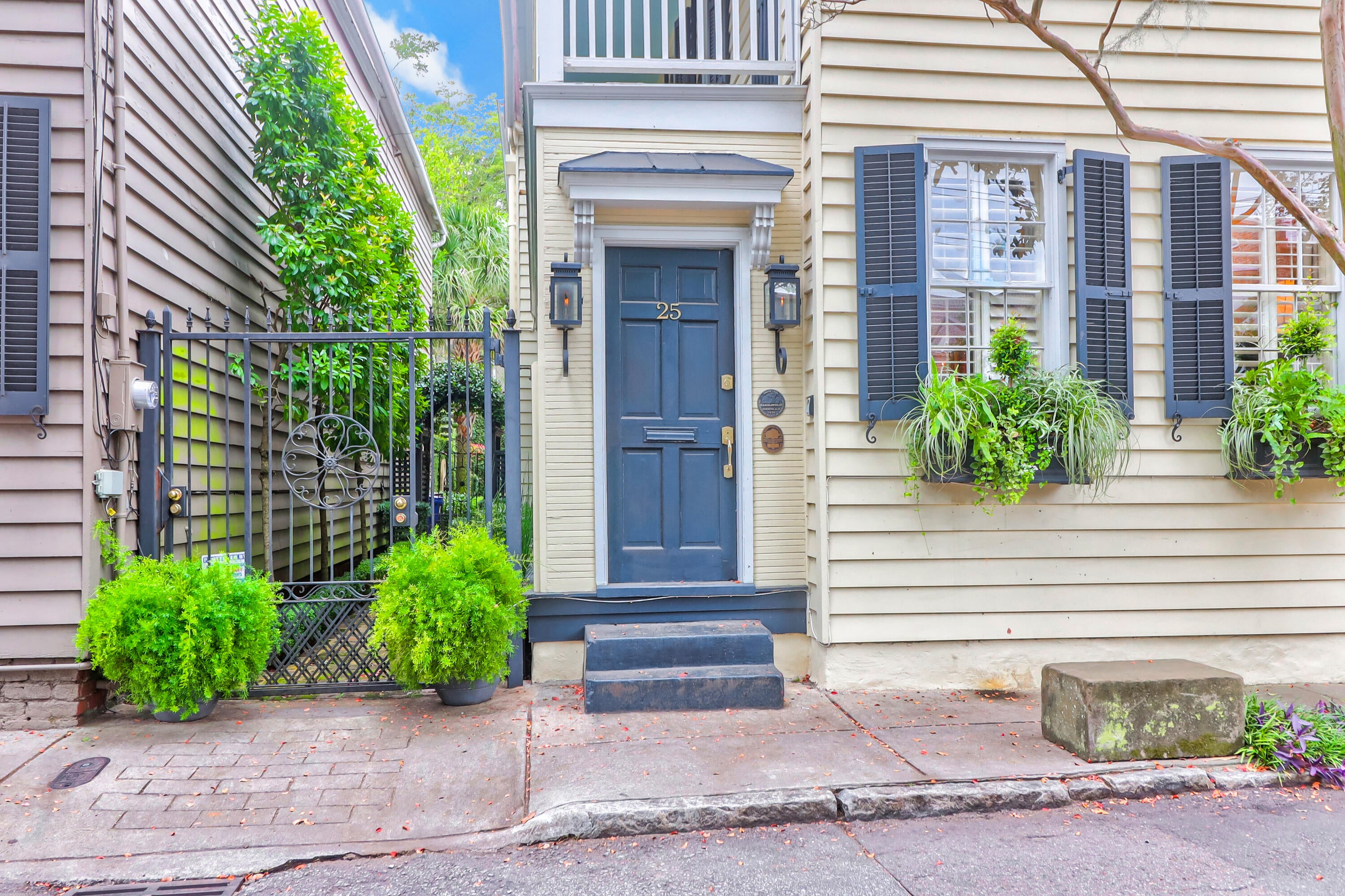 25 Anson Street