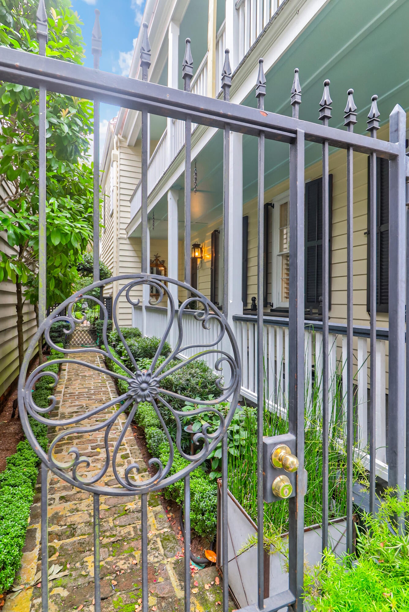 25 Anson Street