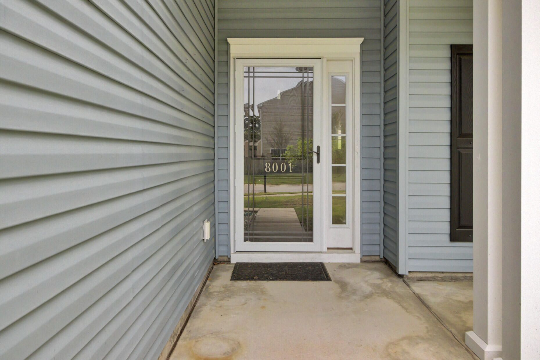 8001 Hydrangea Lane