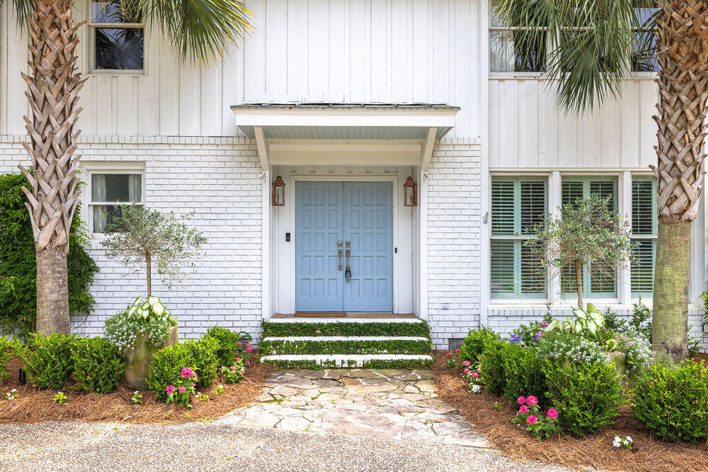 37 Fort Royal Avenue