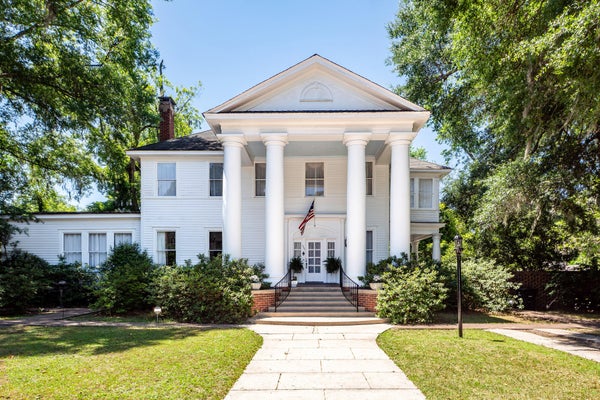 458 HAMPTON ST, WALTERBORO, SC 29488 - Image 8c2f4908b00f1c8cf44ef7b4ccd72e0a/217176684
