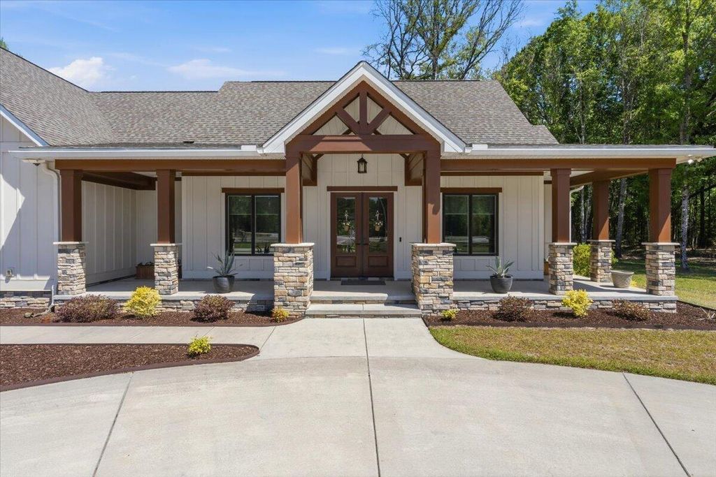 Photo of 6589 N Highway 17, Awendaw, SC 29429 (MLS # 26011325)