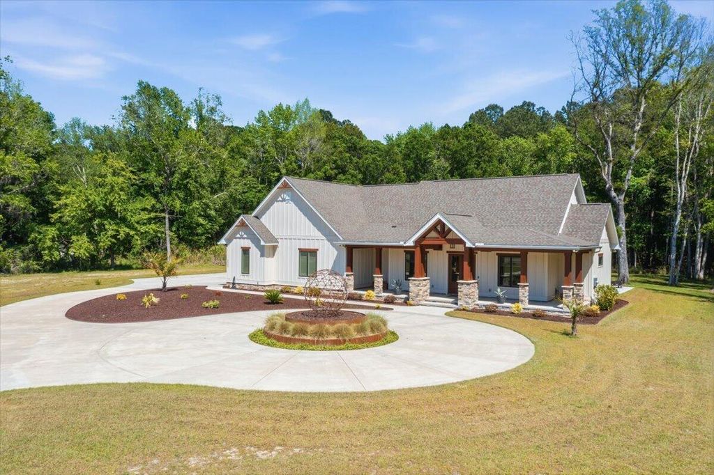 Photo of 6589 N Highway 17, Awendaw, SC 29429 (MLS # 26011325)