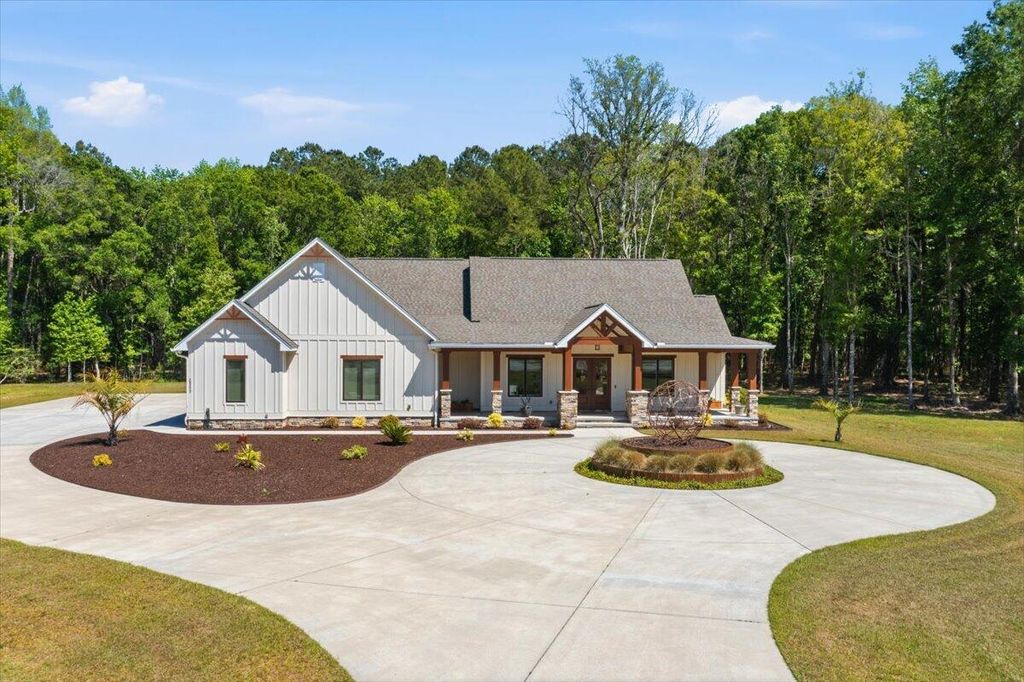 Photo of 6589 N Highway 17, Awendaw, SC 29429 (MLS # 26011325)