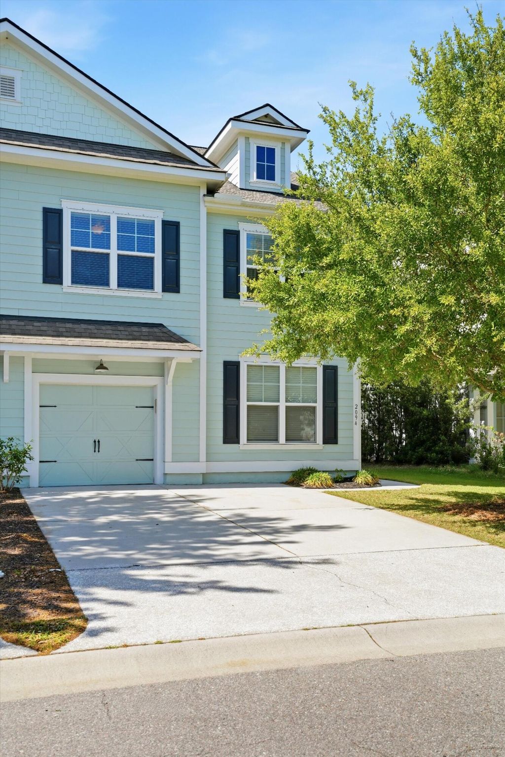 Photo of 2094 Oyster Reef Lane, Mount Pleasant, SC 29466 (MLS # 26011377)