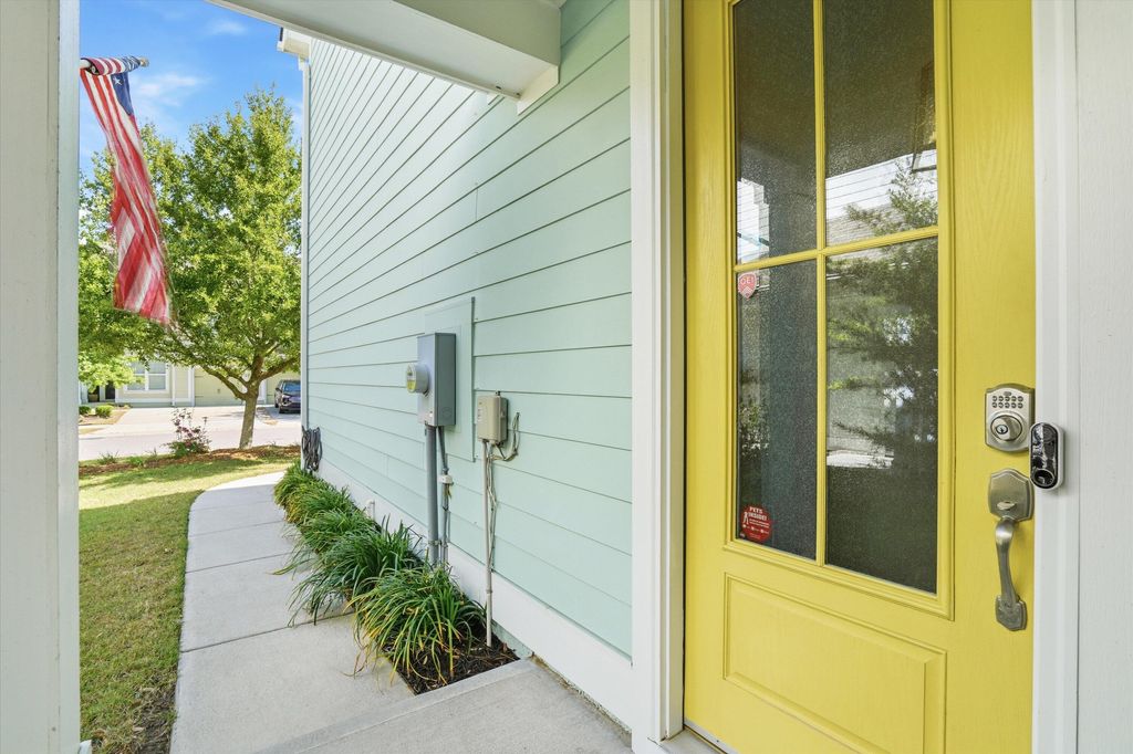 Photo of 2094 Oyster Reef Lane, Mount Pleasant, SC 29466 (MLS # 26011377)